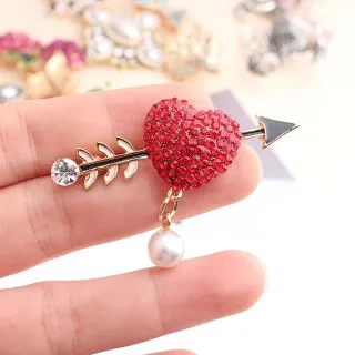 Fashion Pearl Love Shaped Crystal Hijab Pin